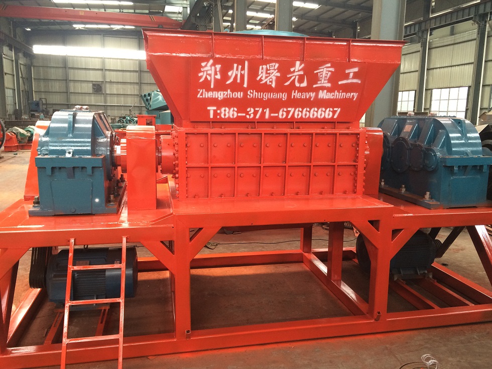 废旧轮胎撕碎机生产线工作视频