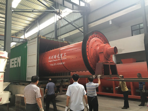曙光球磨机发货现场